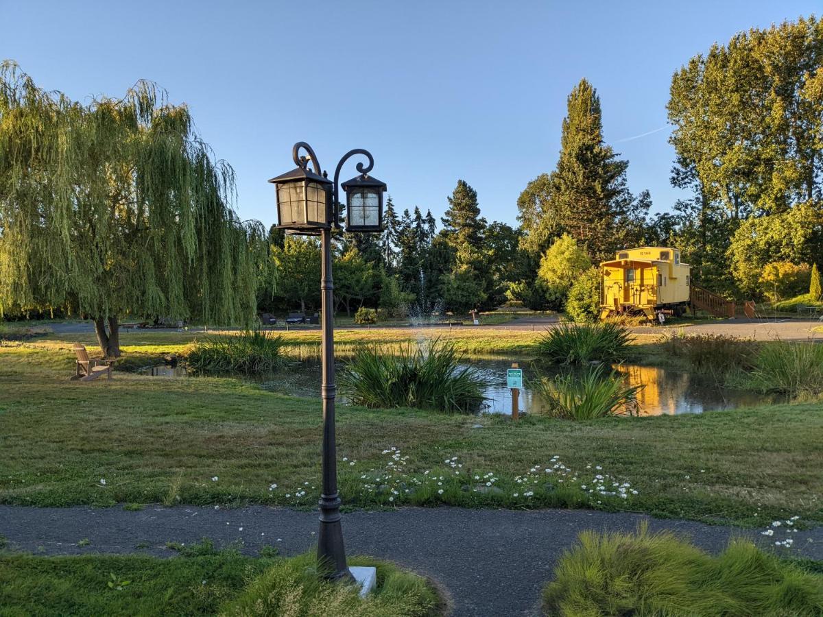 Olympic Railway Inn Секим Экстерьер фото