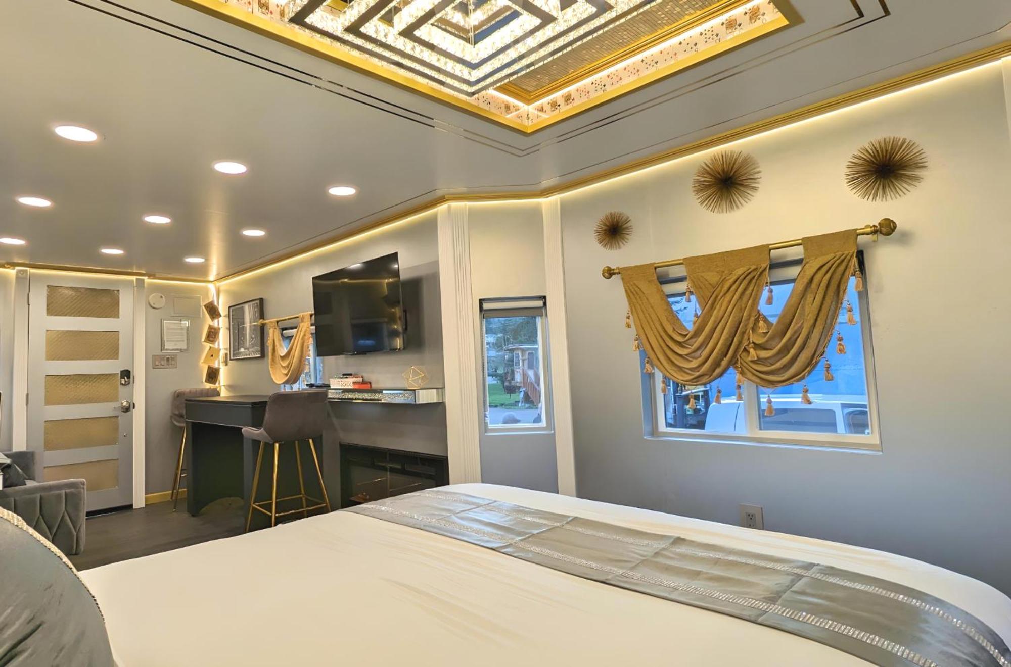 Olympic Railway Inn Секим Номер фото