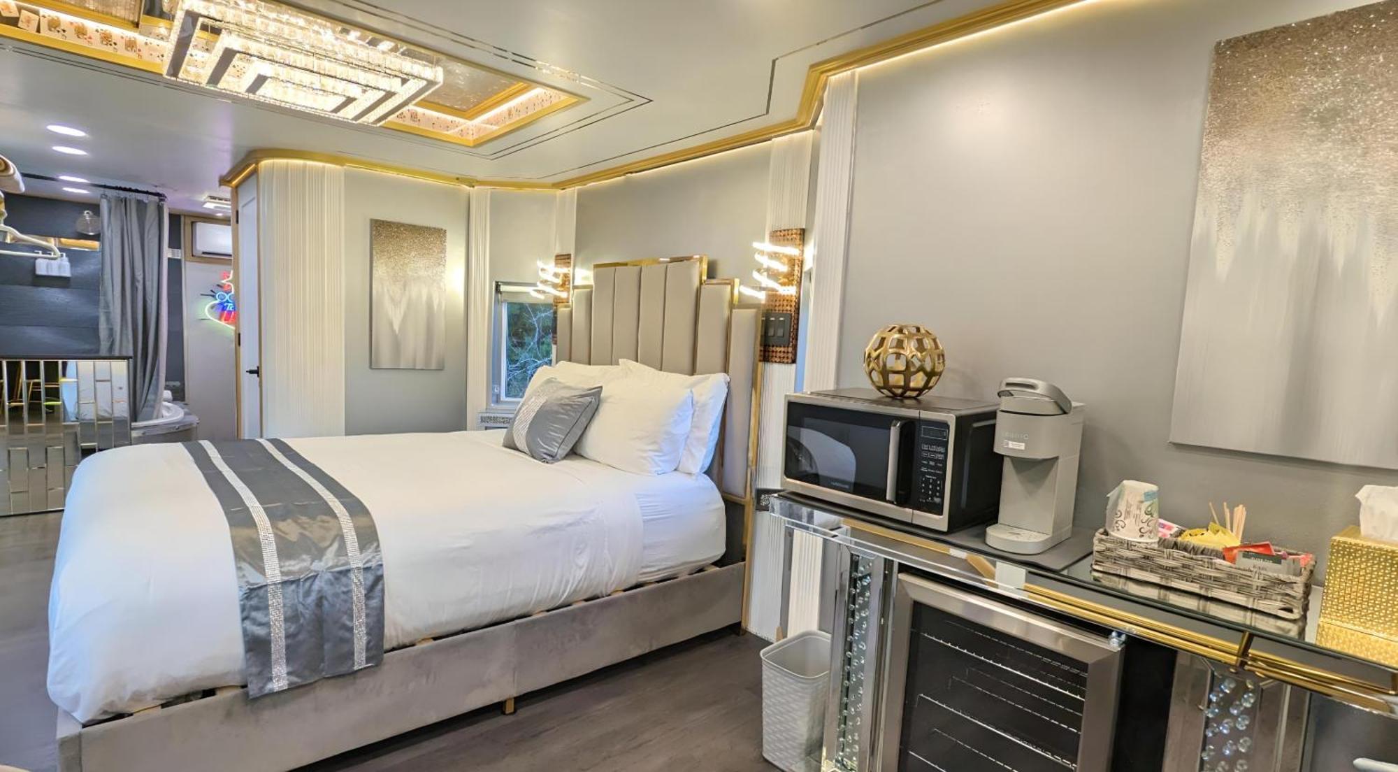 Olympic Railway Inn Секим Номер фото