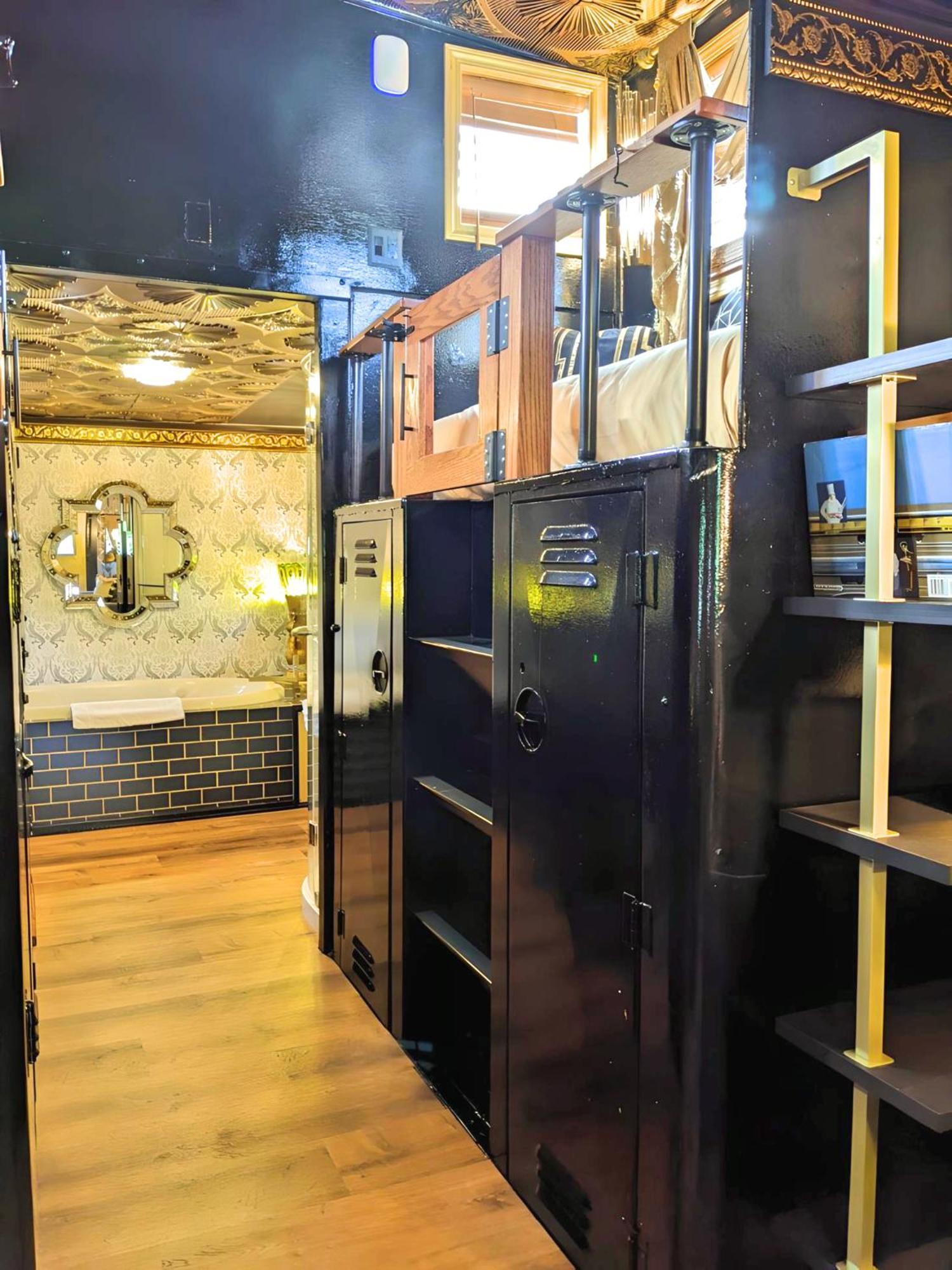 Olympic Railway Inn Секим Номер фото