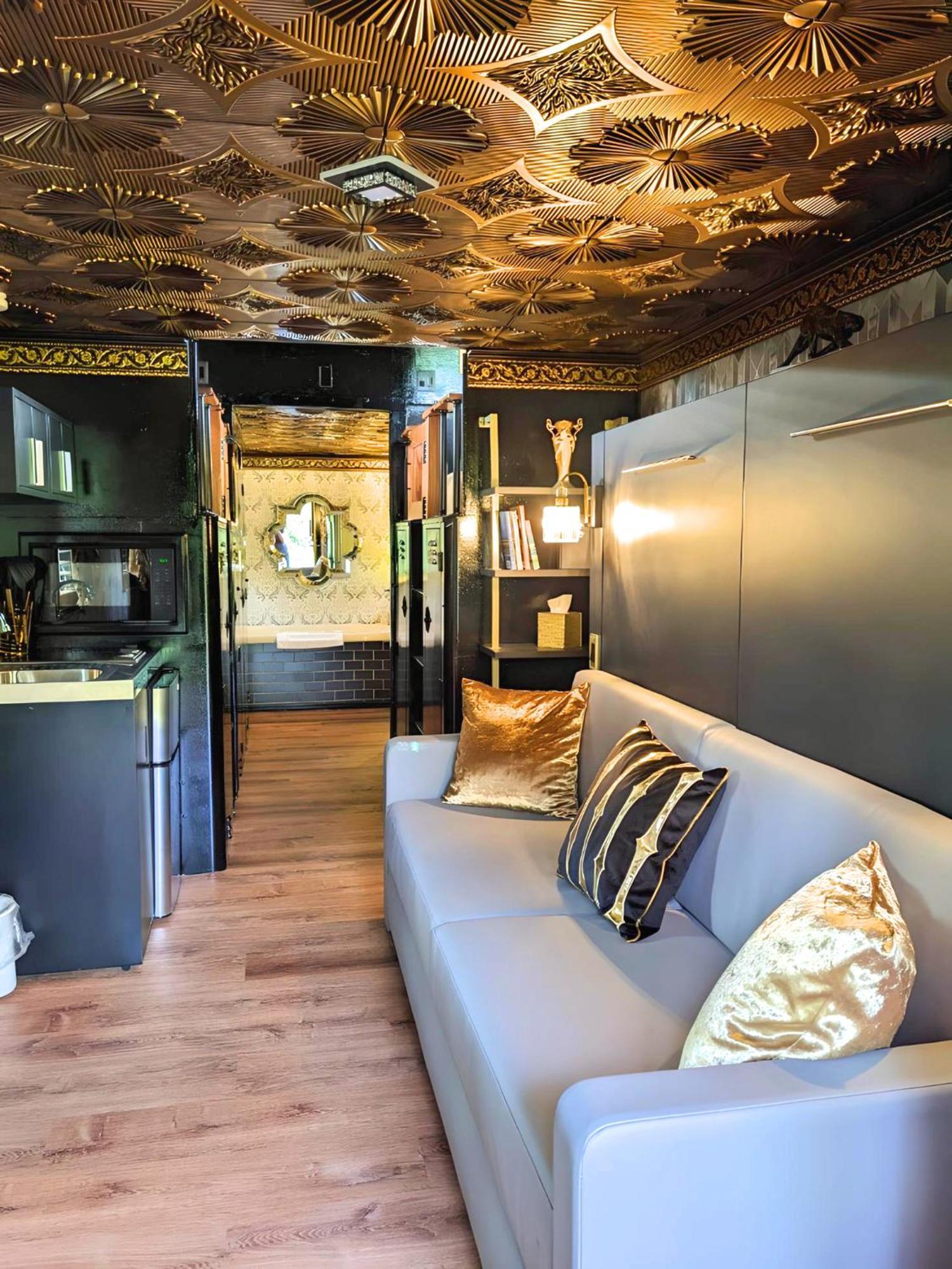 Olympic Railway Inn Секим Номер фото